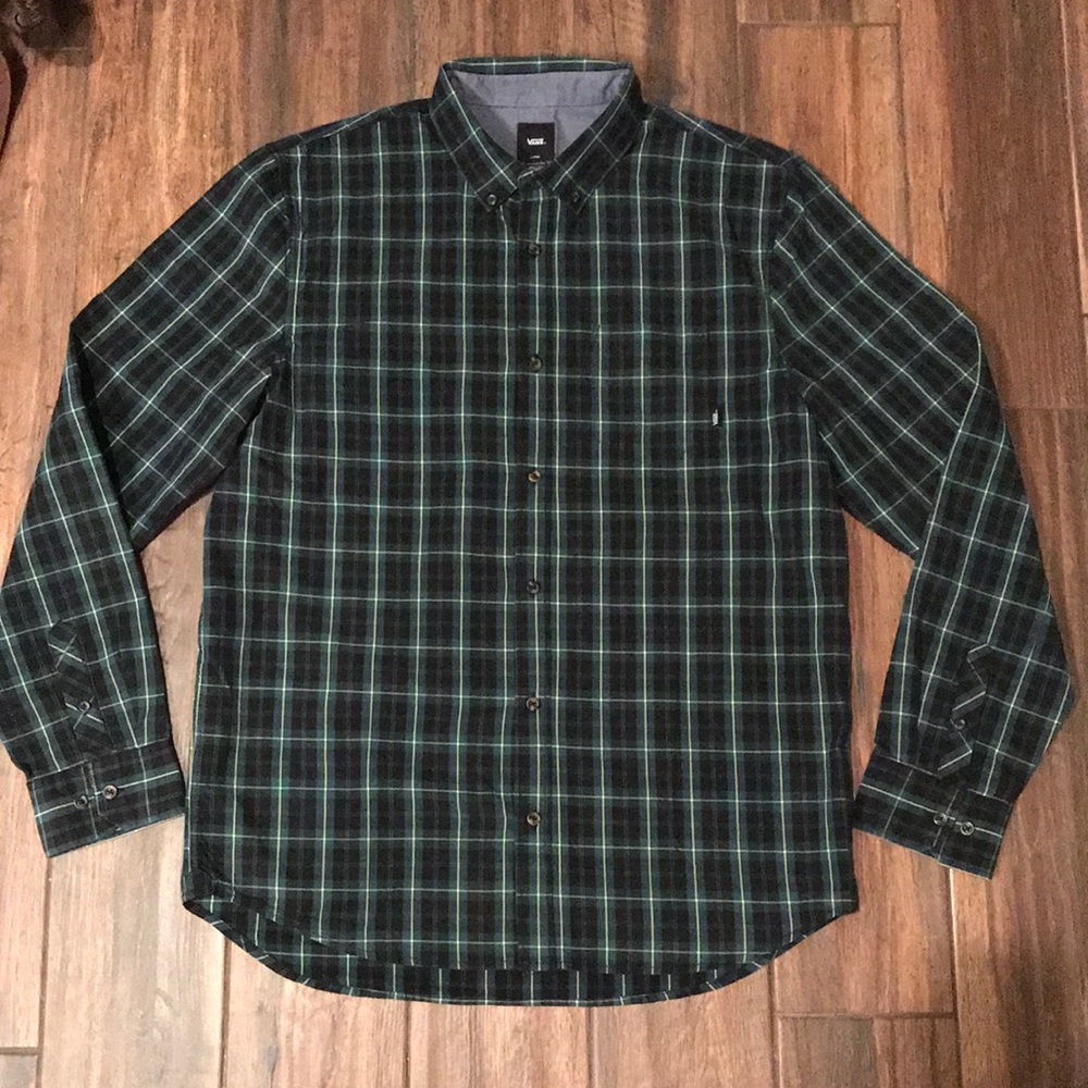 👔 NWT Vans brand men’s button-up long sleeve shirt